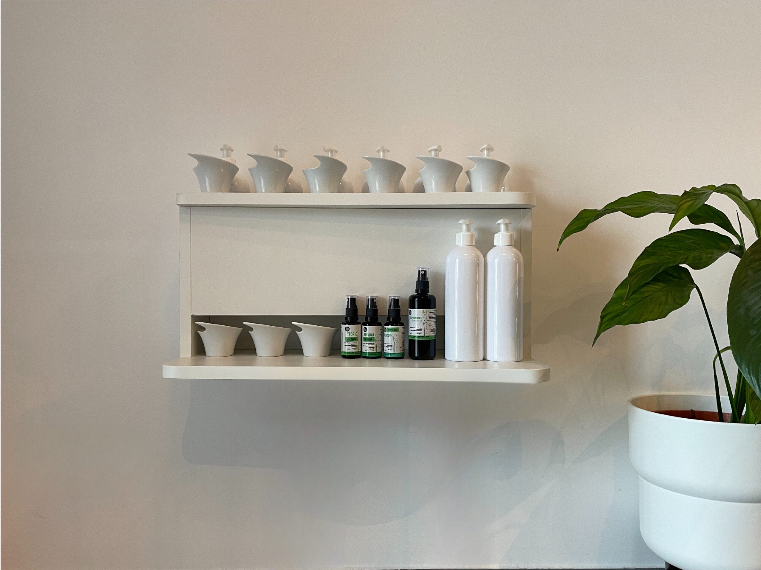 Dispensaire d'huile de massage - Les dessous de Corinthe